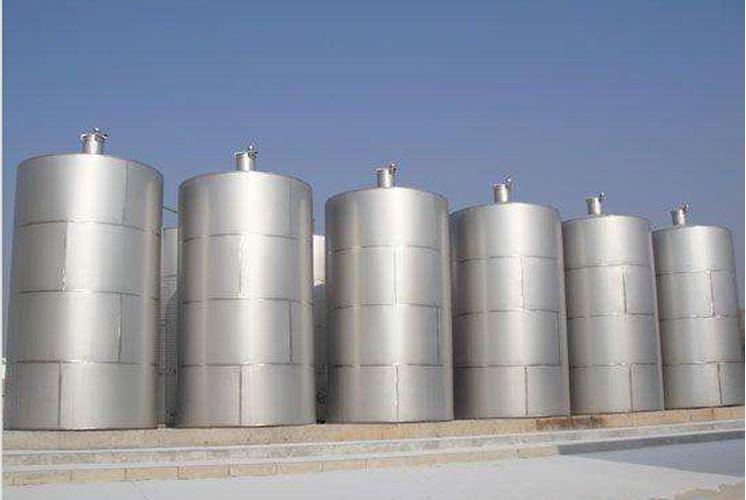 不銹鋼儲罐制作中如何防止焊接變形？